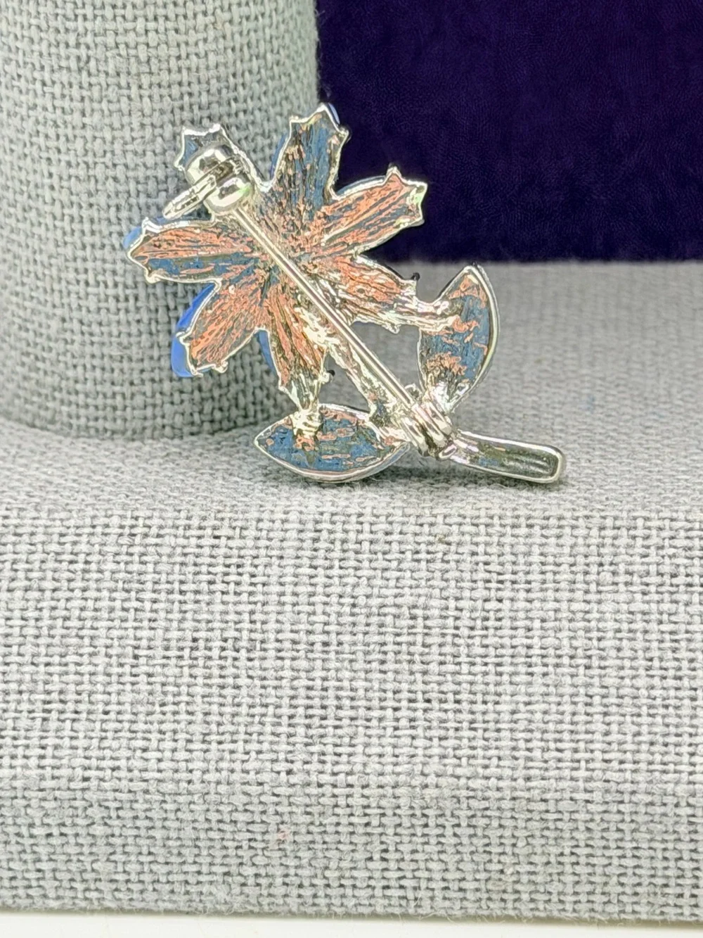Small Brooch lot of 6